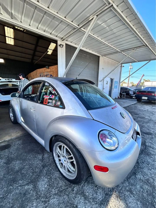 2001 Volkswagen New Beetle - Image 2 of 6