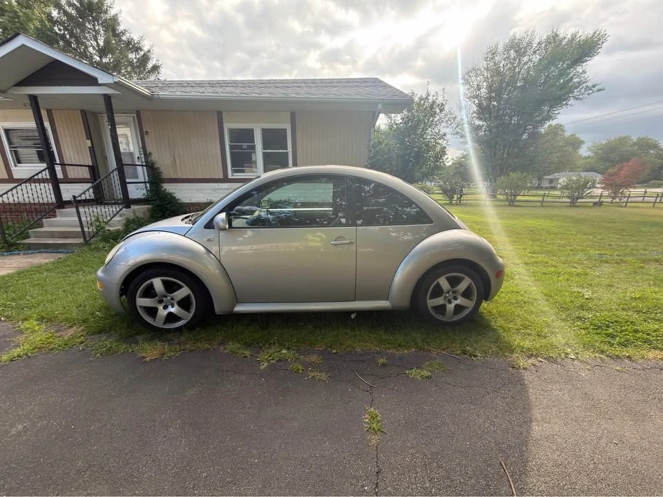 2001 Volkswagen New Beetle - Image 2 of 4