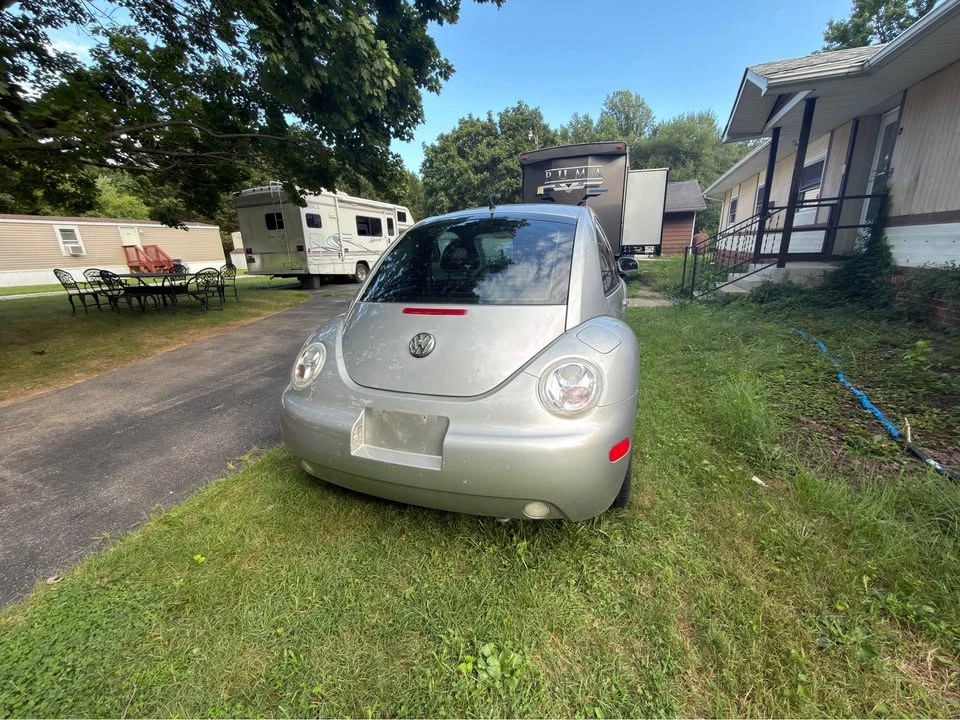 2001 Volkswagen New Beetle - Image 3 of 4