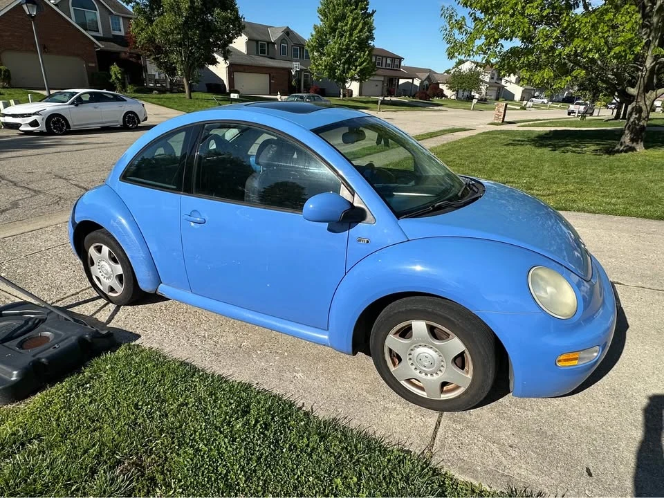 2001 Volkswagen New Beetle - Image 2 of 7