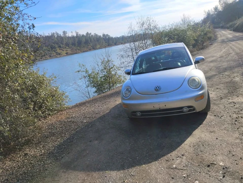 2001 Volkswagen New Beetle - Image 2 of 11