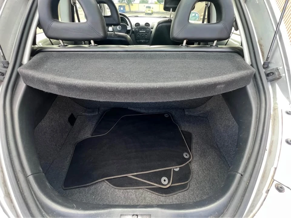 2001 Volkswagen New Beetle - Image 14 of 17