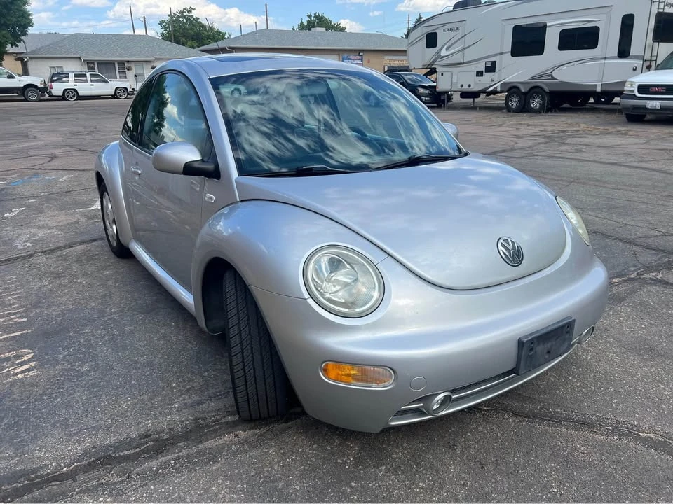 2001 Volkswagen New Beetle - Image 2 of 17