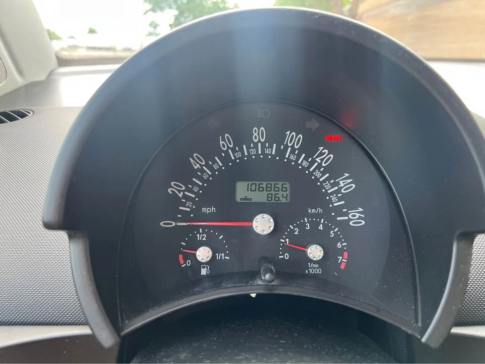 2001 Volkswagen New Beetle - Image 10 of 17