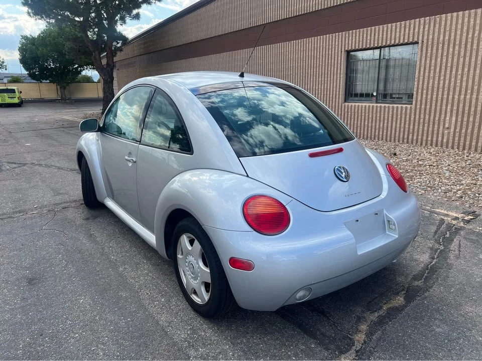 2001 Volkswagen New Beetle - Image 4 of 17