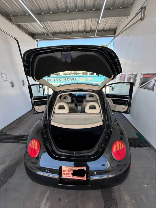 2001 Volkswagen New Beetle - Image 11 of 14
