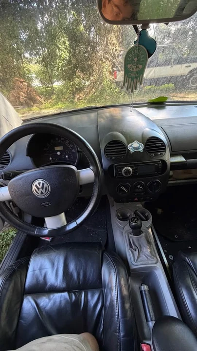 2001 Volkswagen New Beetle - Image 5 of 11