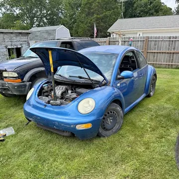 2001 Volkswagen Beetle 2.0T Coast Hatchback 2D