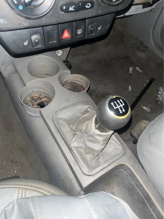 2001 Volkswagen New Beetle - Image 3 of 10