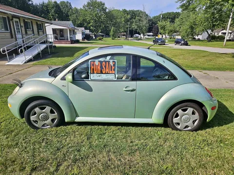 2001 Volkswagen Beetle 2.0T Coast Hatchback 2D