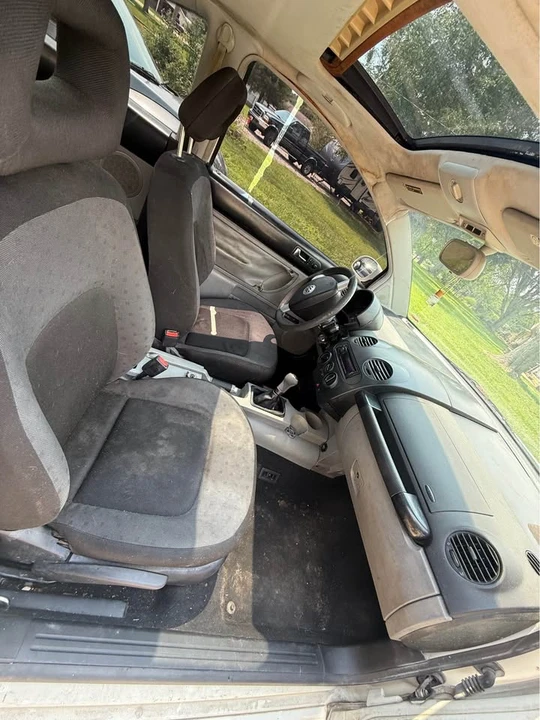 2001 Volkswagen New Beetle - Image 7 of 10
