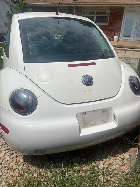 2001 Volkswagen New Beetle - Image 5 of 10