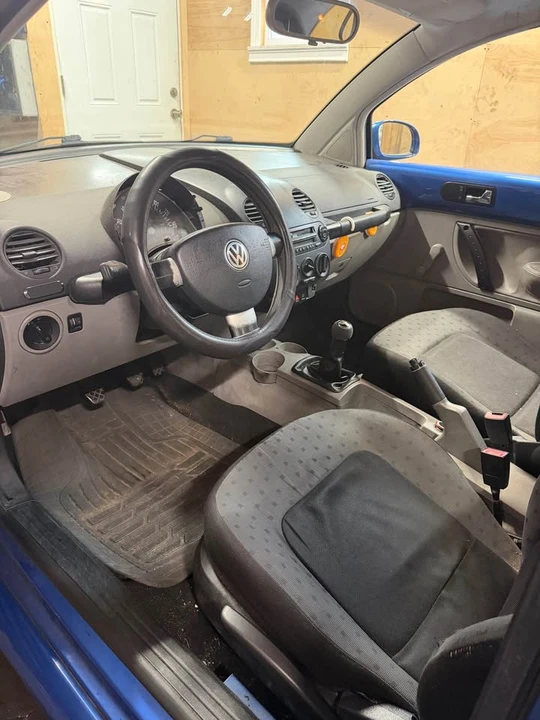 2001 Volkswagen New Beetle - Image 12 of 14