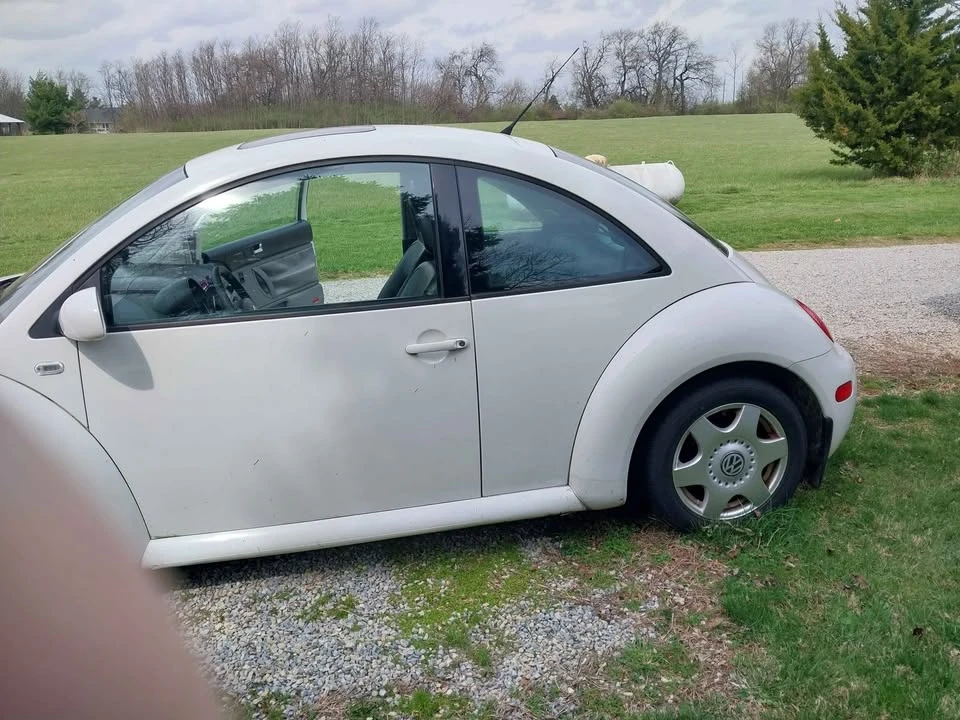 2001 Volkswagen New Beetle - Image 5 of 11