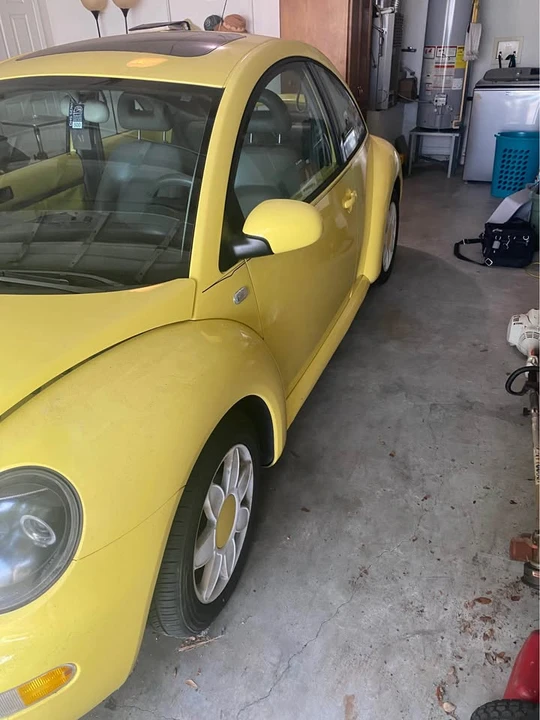 2001 Volkswagen New Beetle - Image 2 of 18