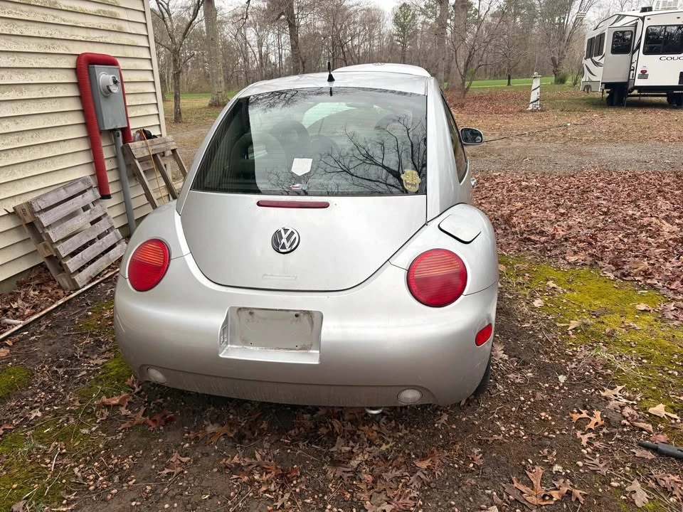 2001 Volkswagen New Beetle - Image 2 of 3