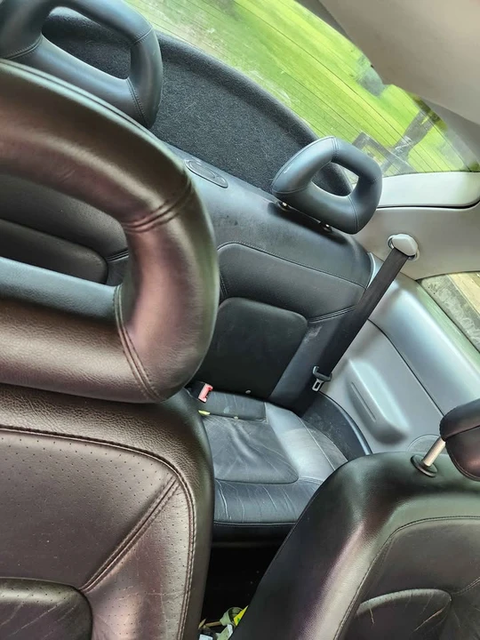 2001 Volkswagen New Beetle - Image 10 of 10