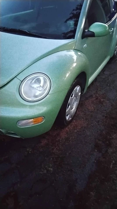 2001 Volkswagen New Beetle - Image 4 of 7