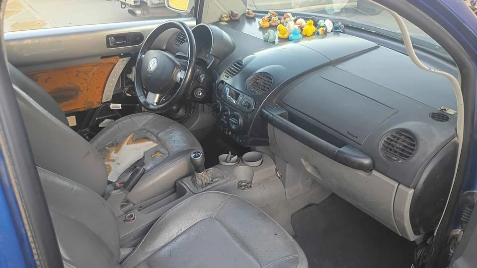 2001 Volkswagen New Beetle - Image 5 of 8