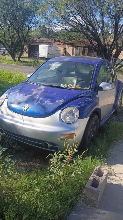 2001 Volkswagen New Beetle - Image 2 of 8