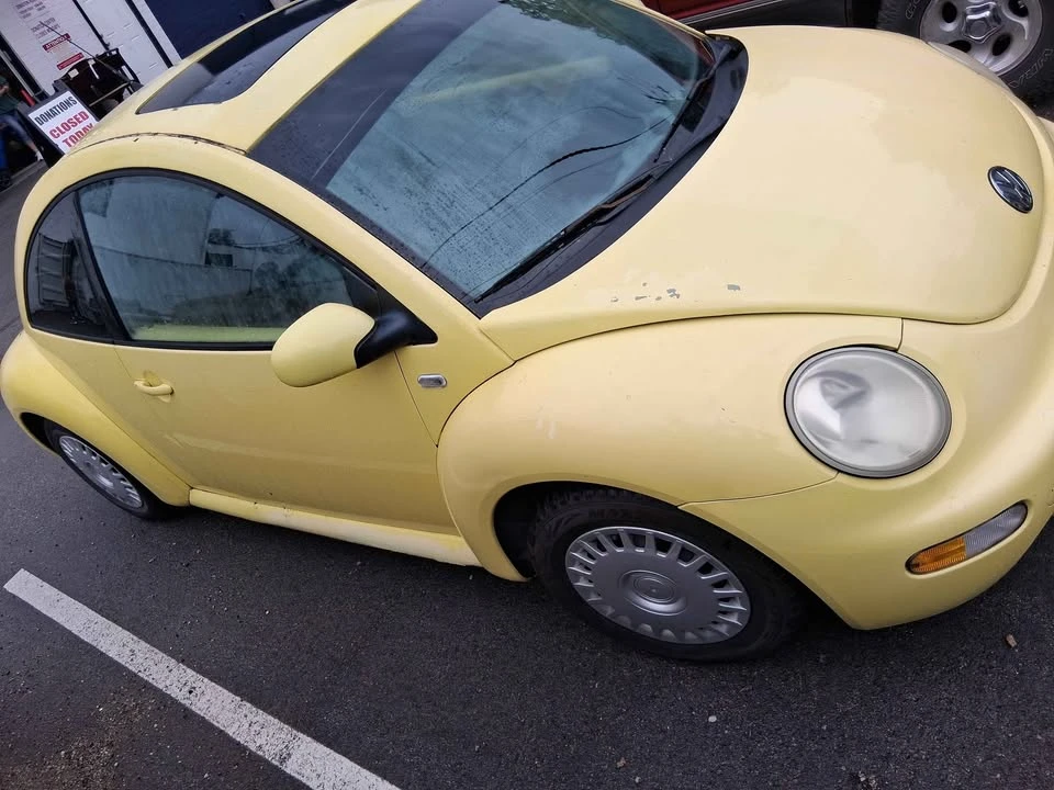 2001 Volkswagen New Beetle - Image 2 of 6