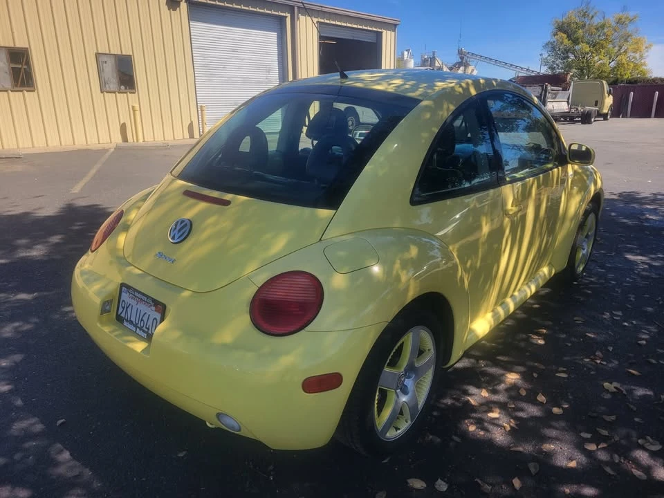2001 Volkswagen New Beetle - Image 4 of 14