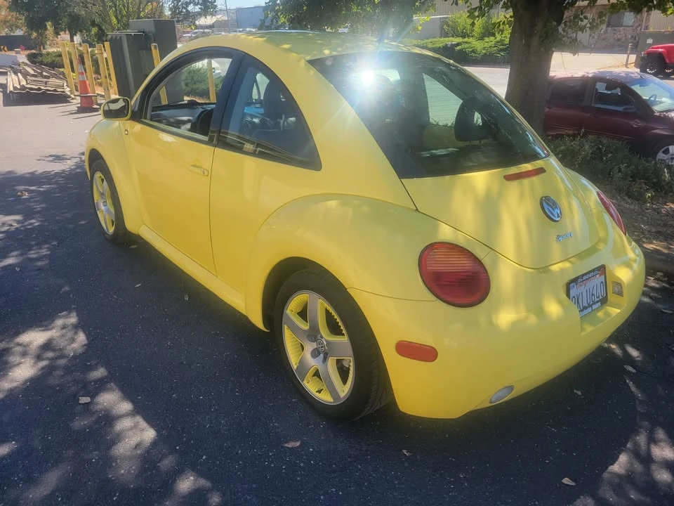 2001 Volkswagen New Beetle - Image 6 of 14