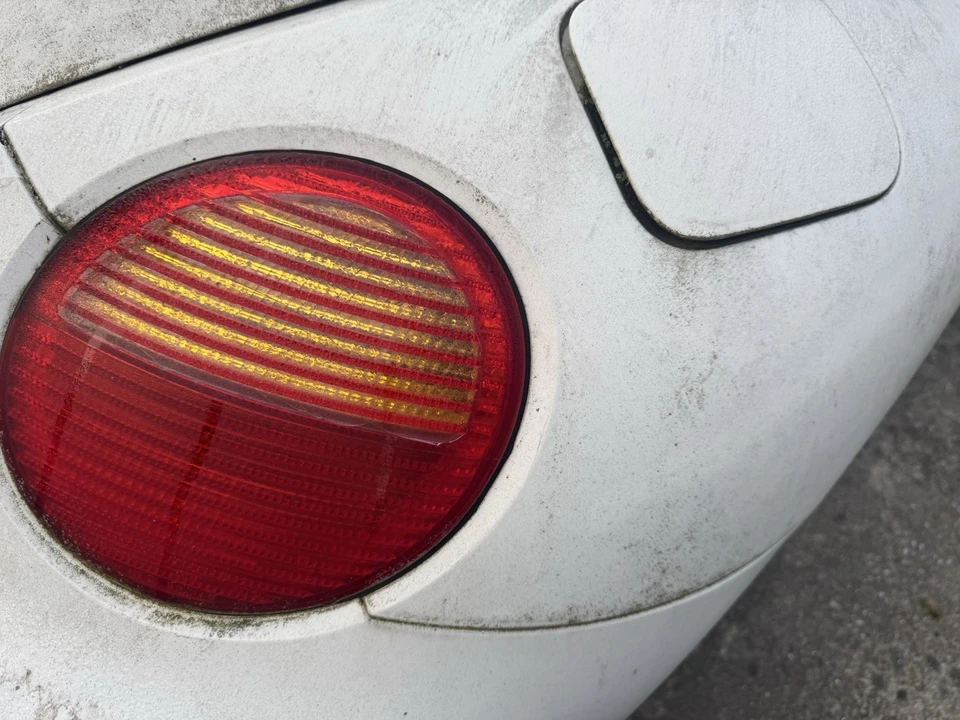 2001 Volkswagen New Beetle - Image 3 of 24