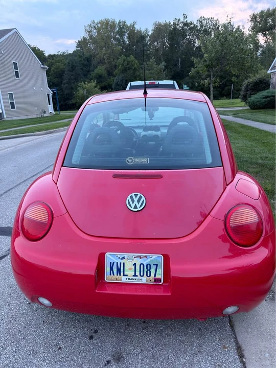 2001 Volkswagen New Beetle - Image 2 of 8