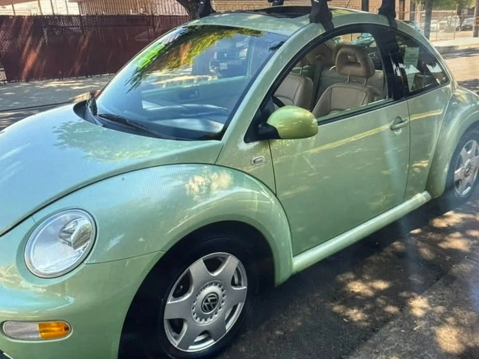 2001 Volkswagen New Beetle - Image 6 of 18