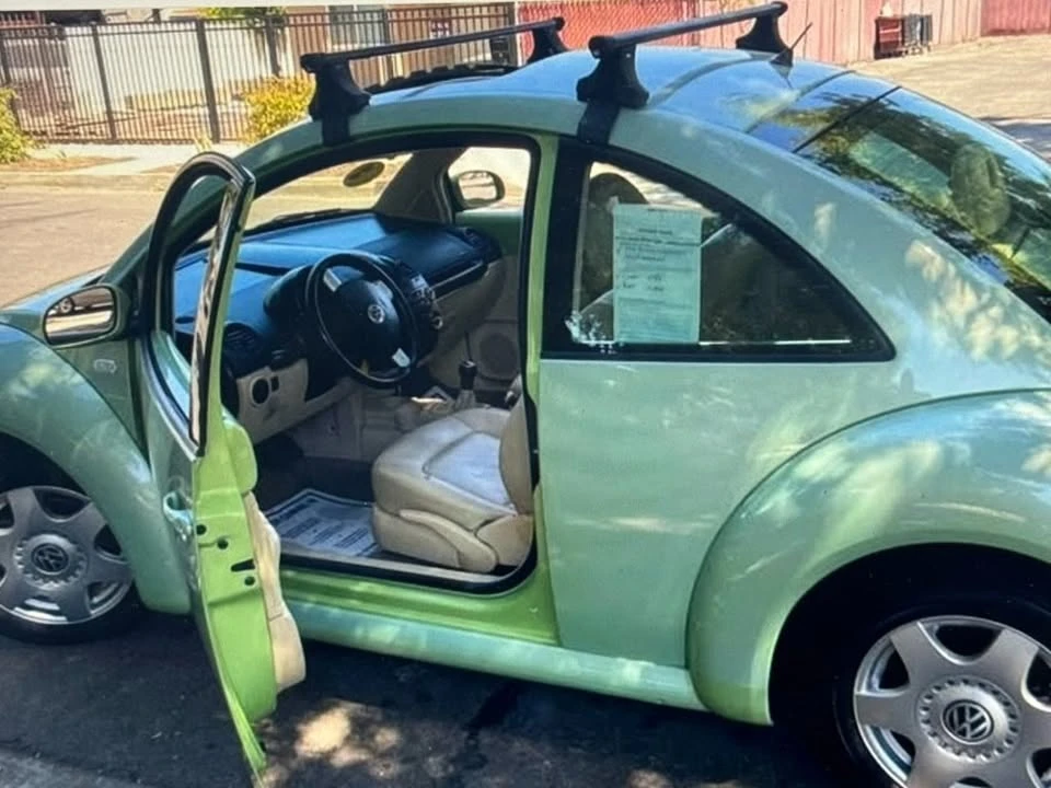 2001 Volkswagen New Beetle - Image 18 of 18