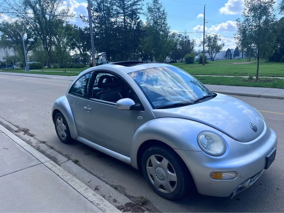 2001 Volkswagen New Beetle - Image 3 of 13