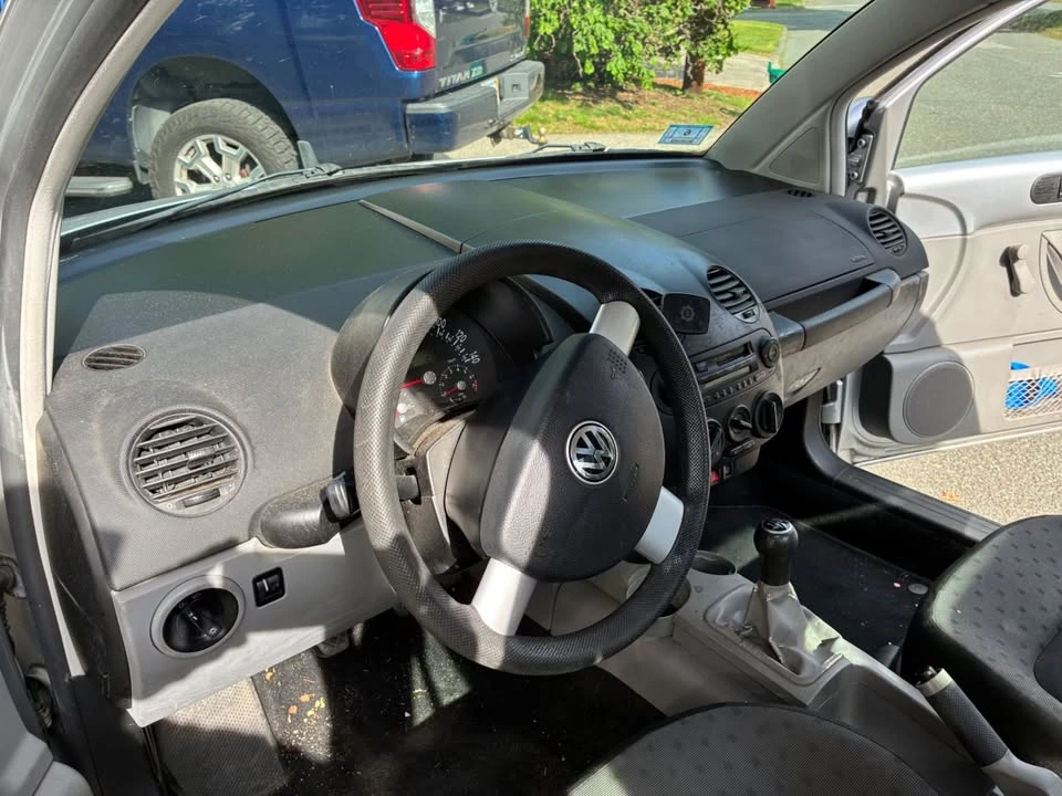 2001 Volkswagen New Beetle - Image 7 of 15