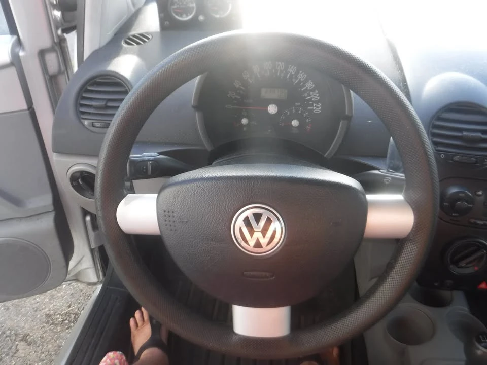 2001 Volkswagen New Beetle - Image 3 of 6