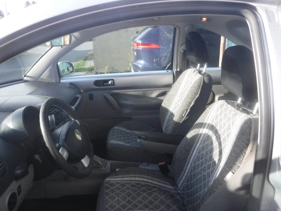 2001 Volkswagen New Beetle - Image 2 of 6