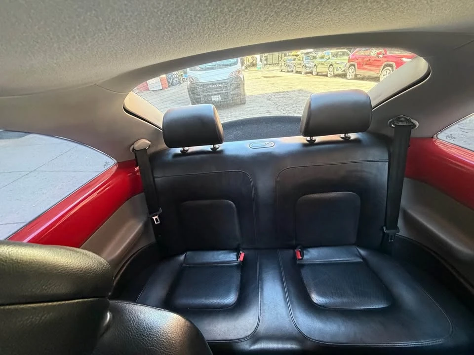 2001 Volkswagen New Beetle - Image 2 of 10