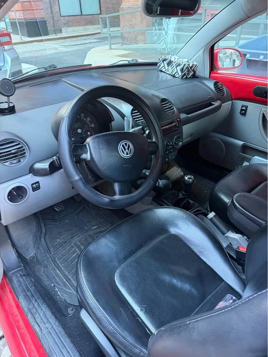 2001 Volkswagen New Beetle - Image 8 of 9