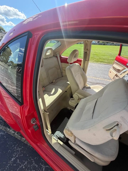 2001 Volkswagen New Beetle - Image 11 of 11