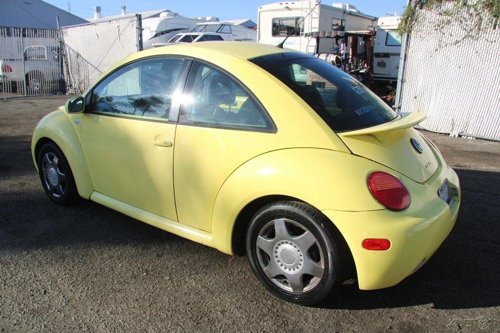 2001 Volkswagen New Beetle - Image 6 of 21