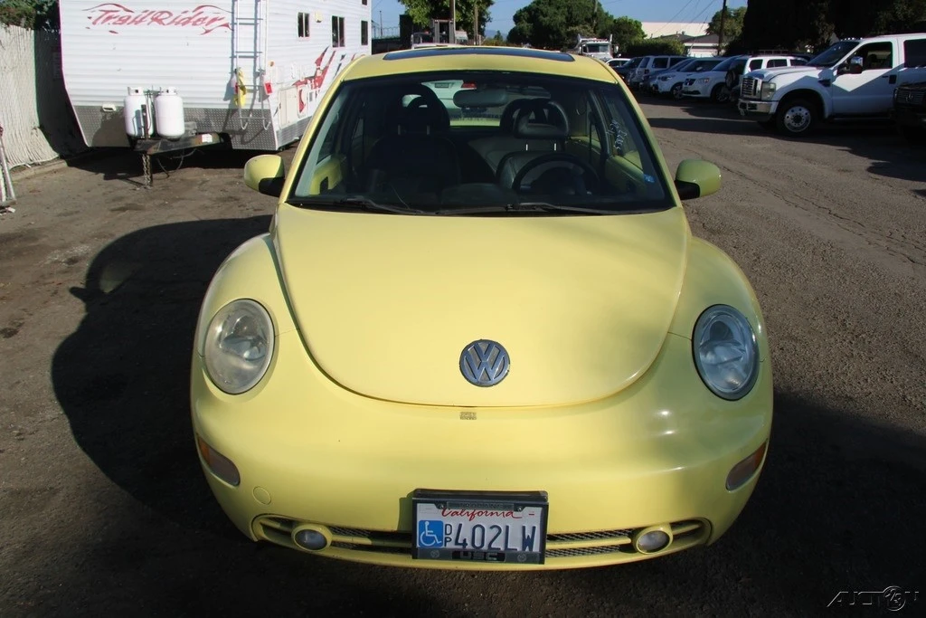 2001 Volkswagen New Beetle - Image 9 of 21