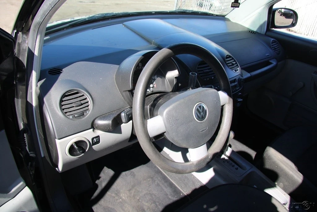2001 Volkswagen New Beetle - Image 13 of 21