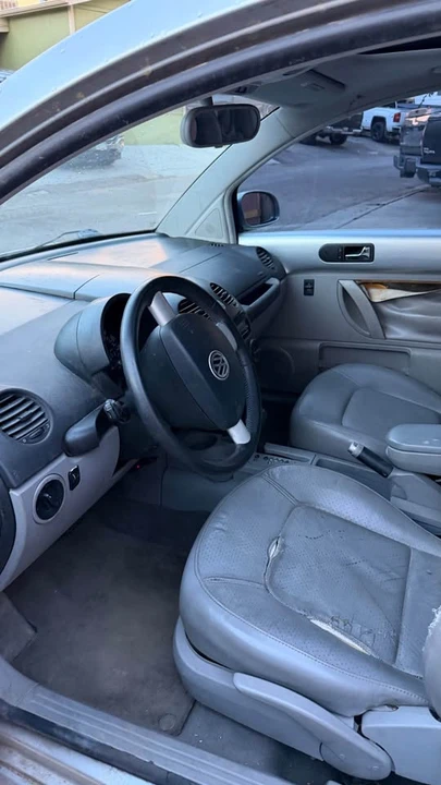 2001 Volkswagen New Beetle - Image 3 of 4