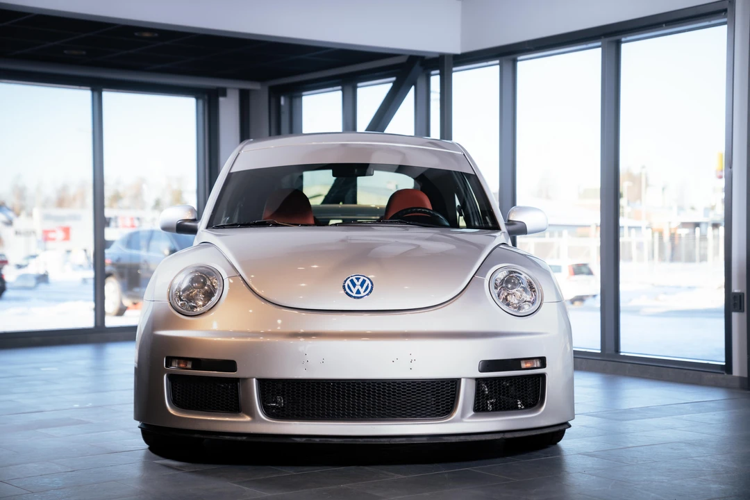 2001 Volkswagen Beetle (1980-2003) - Image 2 of 31