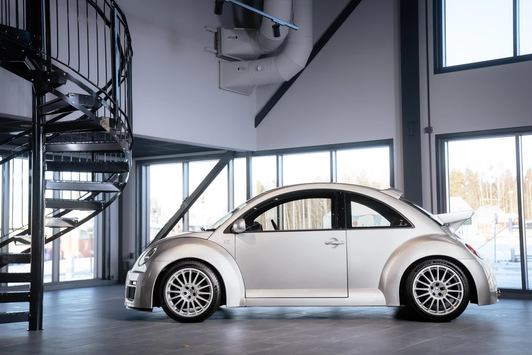 2001 Volkswagen Beetle (1980-2003) - Image 8 of 31