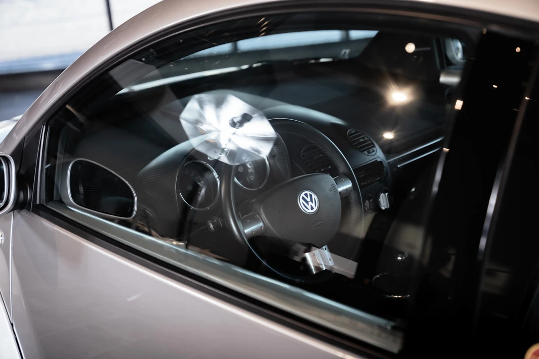 2001 Volkswagen Beetle (1980-2003) - Image 31 of 31