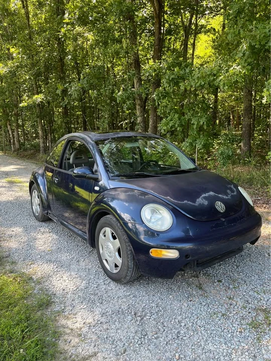 2001 Volkswagen New Beetle - Image 2 of 12