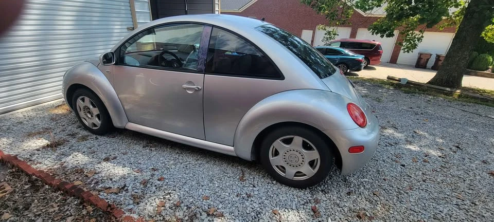 2001 Volkswagen New Beetle - Image 9 of 20