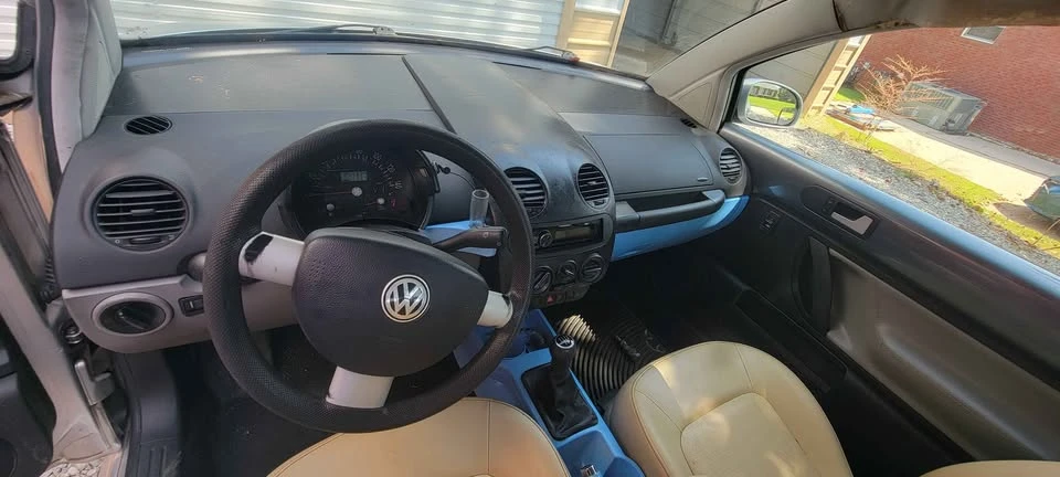 2001 Volkswagen New Beetle - Image 14 of 20
