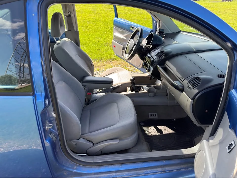 2001 Volkswagen New Beetle - Image 12 of 17