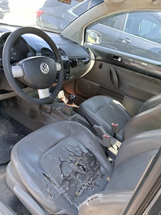 2001 Volkswagen New Beetle - Image 5 of 5